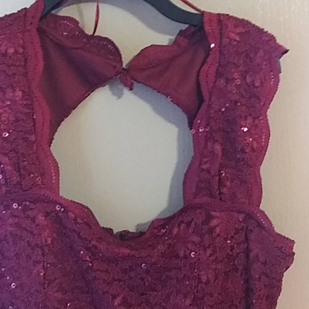 Dress - Picture 2 of 4